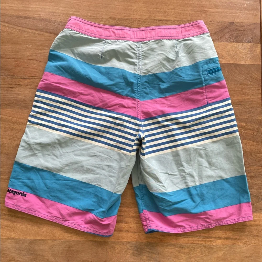 Patagonia Wavefarer Boys Boardshorts Pink Fitz Stripe - 16 Swim Beach Surf   14